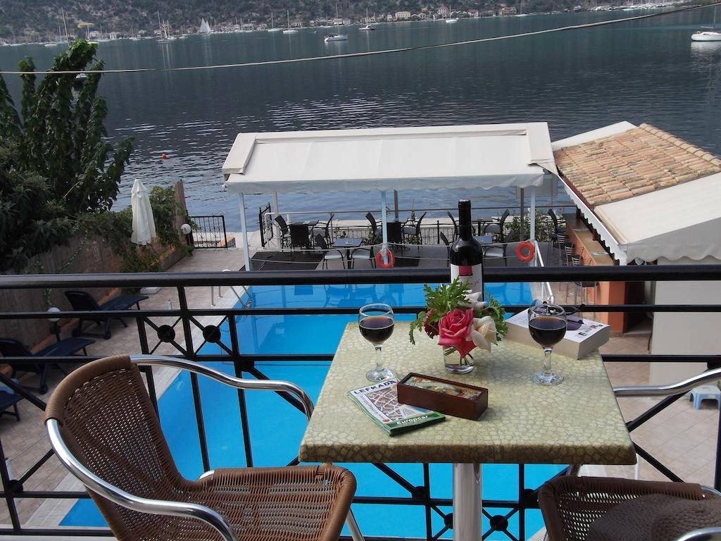 Stella 'S Sea Front Apartments Geni  ภายนอก รูปภาพ