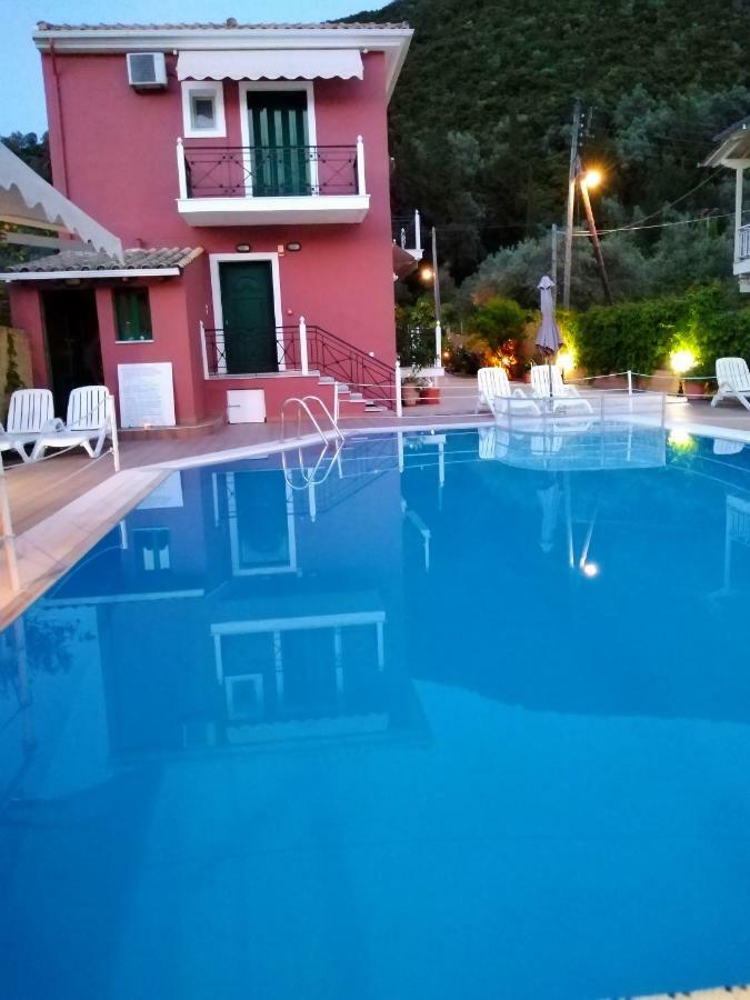 Stella 'S Sea Front Apartments Geni  ภายนอก รูปภาพ